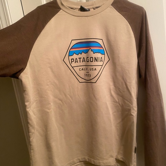 Patagonia Logo Lightweight Crewneck Sweater - Picture 3 of 3